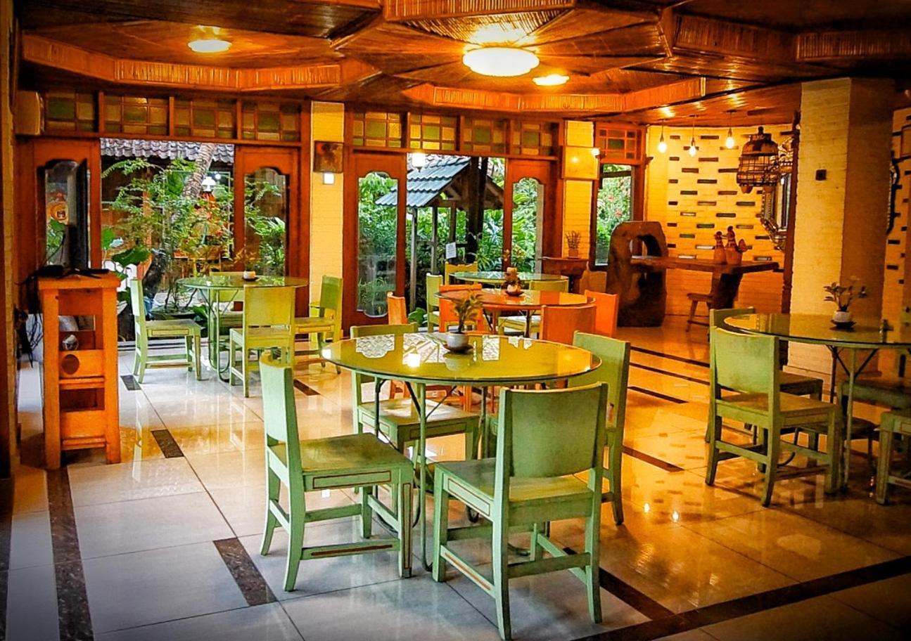 Arys Garden Hotel Yogyakarta יוגיאקרטה מראה חיצוני תמונה