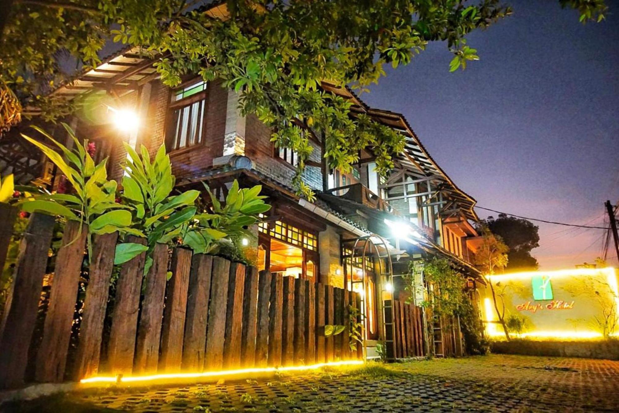 Arys Garden Hotel Yogyakarta יוגיאקרטה מראה חיצוני תמונה