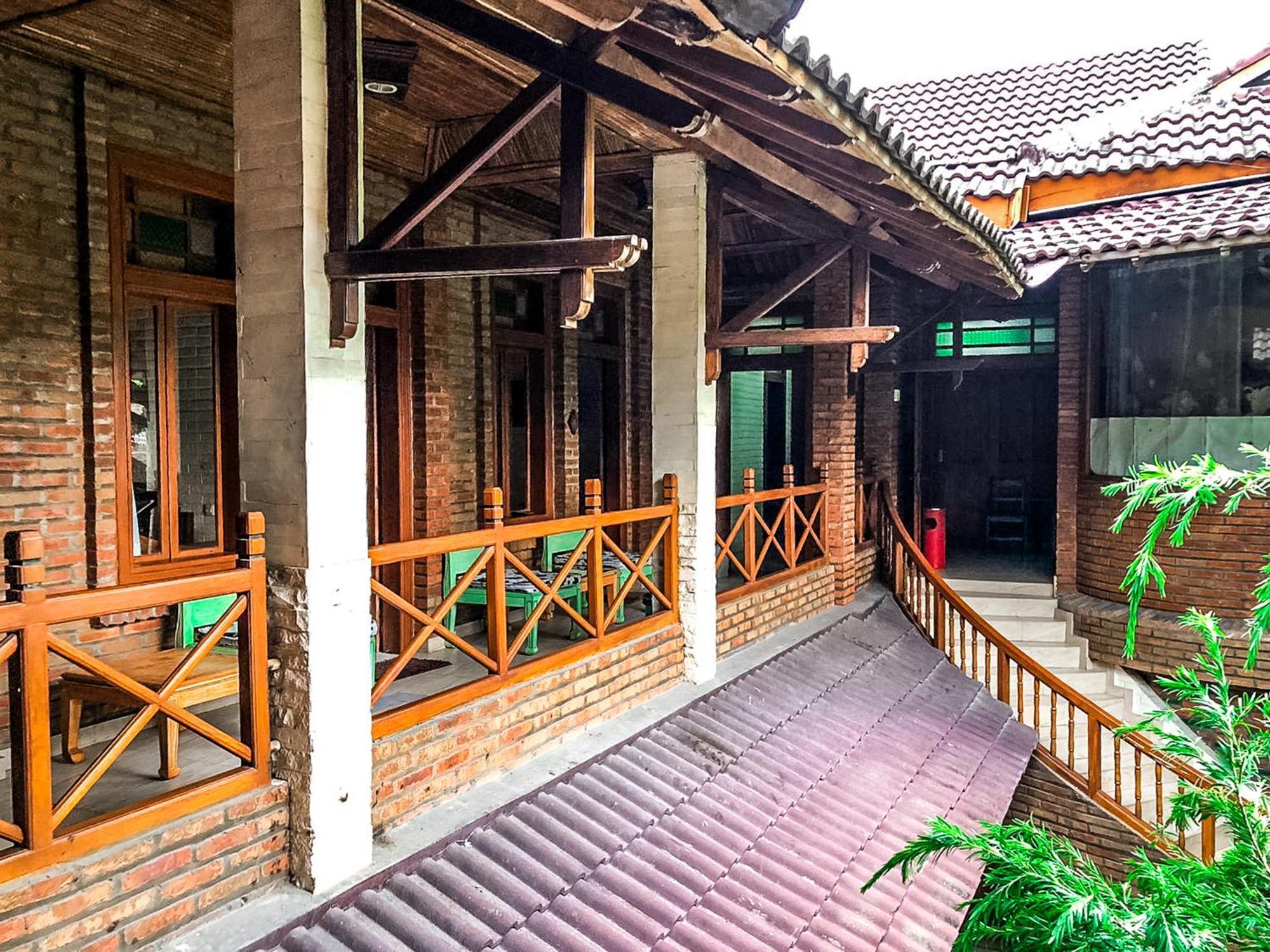 Arys Garden Hotel Yogyakarta יוגיאקרטה מראה חיצוני תמונה