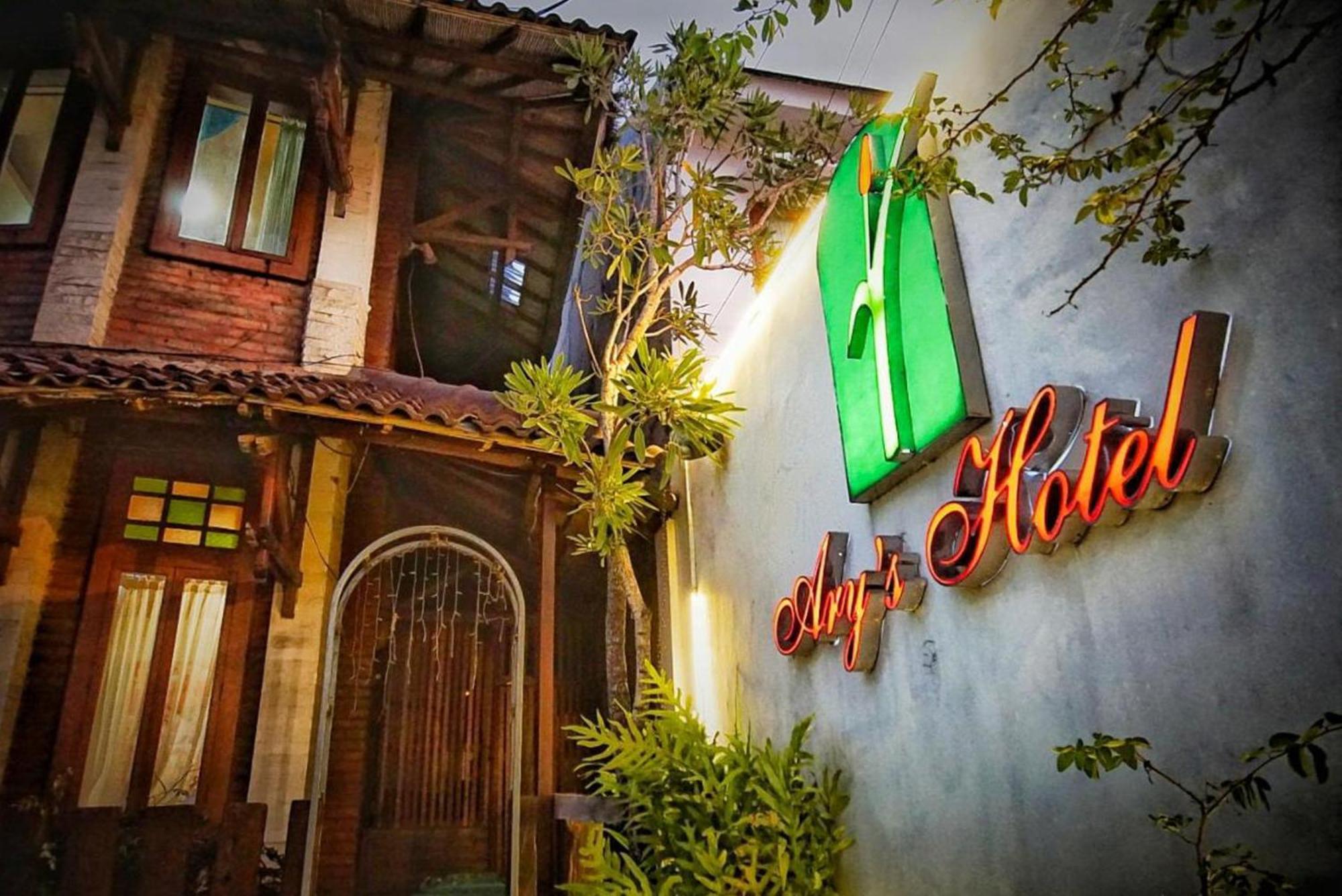 Arys Garden Hotel Yogyakarta יוגיאקרטה מראה חיצוני תמונה